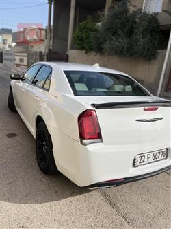 کرایسلەر 300